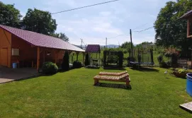 Котедж Довбуша 35а