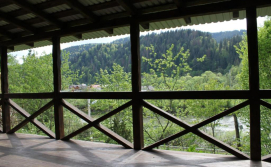 Приватна садиба Гуцульська пісня