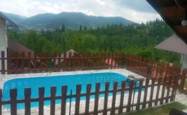 Апартаменти Біля лісу