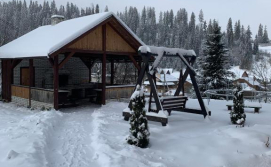 Приватна садиба Зоряні Карпати