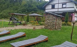 Гостьовий будинок Хатина у долині