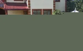 Гостьовий будинок під Липами