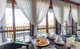 Готель Севеней