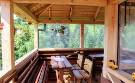 Приватна садиба "Лісова Ягода"