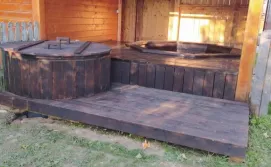 Приватна садиба Під Явором