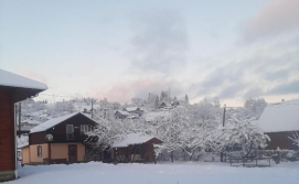 Приватна садиба Між Тростяном та рікою