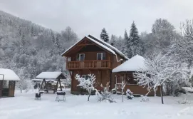 Приватна садиба «Дем'янів двір»