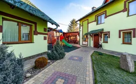 Готель Emerald House