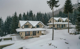 Котедж WhiteWood Cottages