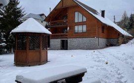 Котедж Зруб