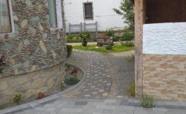 Приватна садиба "Янчар" з басейном