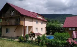 Апартаменти з двома спальнями і кухнею