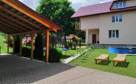 Апартаменти з двома спальнями і кухнею