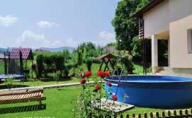 Апартаменти з двома спальнями і кухнею