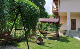 Апартаменти з двома спальнями і кухнею