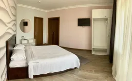 Готель Два Леви