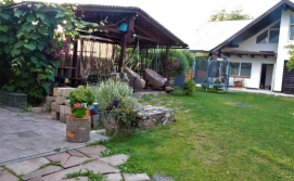 Приватна садиба Захарова оселя