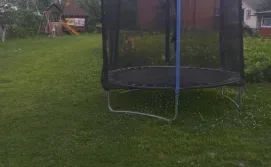 Приватна садиба Між Тростяном та рікою