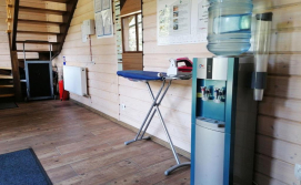 Котедж На бе́резі