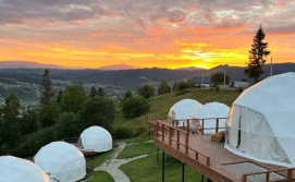 Комплекс для відпочинку Глемпінг "Де Вайб"