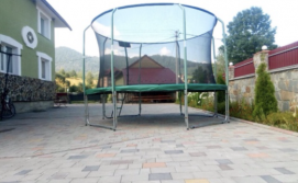 Котедж вул. Л. Українки, 2 (без господарів)