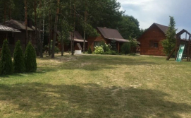 Будиночок дерев'яний на озері в с. Соловичі