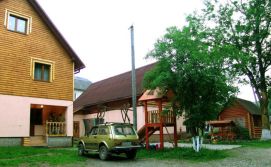 Приватна садиба Ваша хата