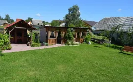 Приватний сектор У Назара