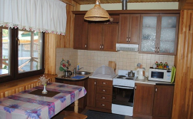 Приватна садиба Журавлі