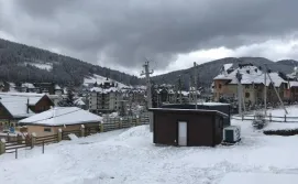 Приватна садиба Два сини та донька