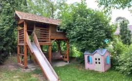 Приватна садиба Зелена