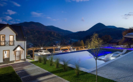 Готель Apartel Villa Shayan