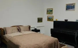 Приватна садиба Художник