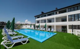 Готель Weekend Family Hotel