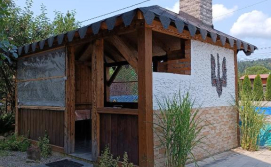 Приватна садиба "Янчар" з басейном