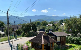 Гостьовий будинок Зима-літо