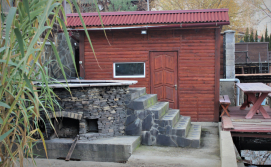 Оздоровчий чан на березі озера Дийда