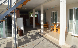 Приватна садиба Білий парус