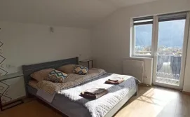 Будиночок Legit House