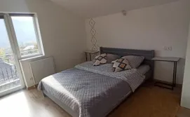 Будиночок Legit House