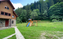 Котедж Woodland House