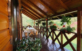 Приватна садиба Біля Річки