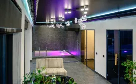 Готель Севеней