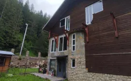 Приватна садиба Шепіт Лісу