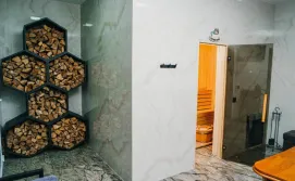 Готель Logos
