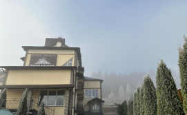 Готель Поезія Мандрів