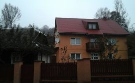 Приватна садиба У Олени та Івана