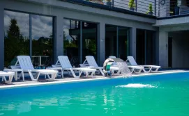 Готель Севеней