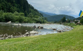 Котедж River House