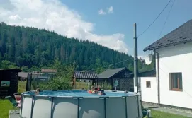 Котедж "У Анастасії і Софії" біля річки